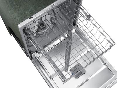 24" Samsung Digital Touch Control 55 dBA Dishwasher in Stainless Steel - DW80R2031US