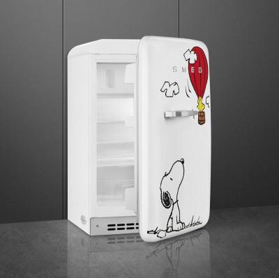 Smeg 50s Retro Style White Right-Hinge Mini Refrigerator - FAB5URWH3