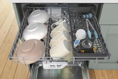 24" Whirlpool Large Capacity Dishwasher with 15 Place Settings -  WDTA80SAKZ